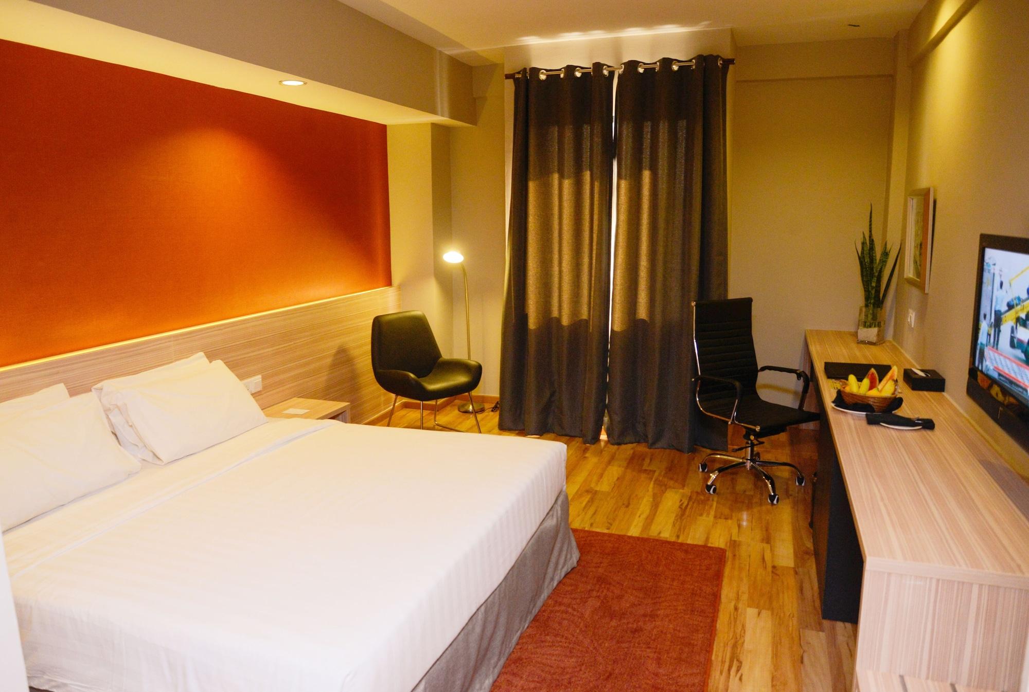 The Palace 4*