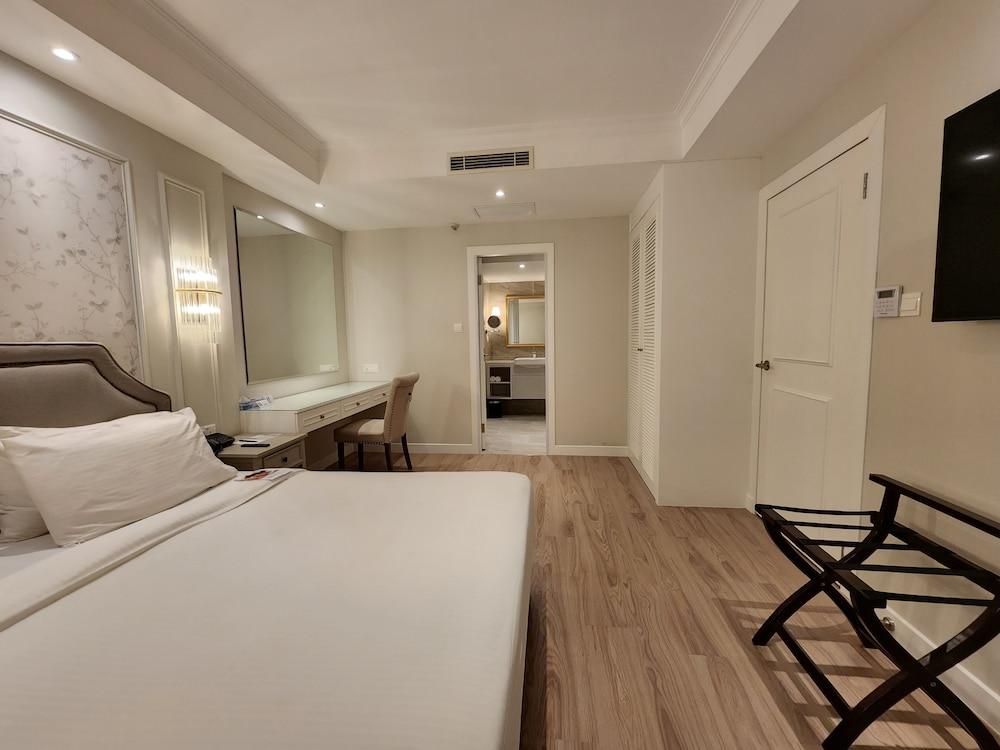 Hotel The Palace