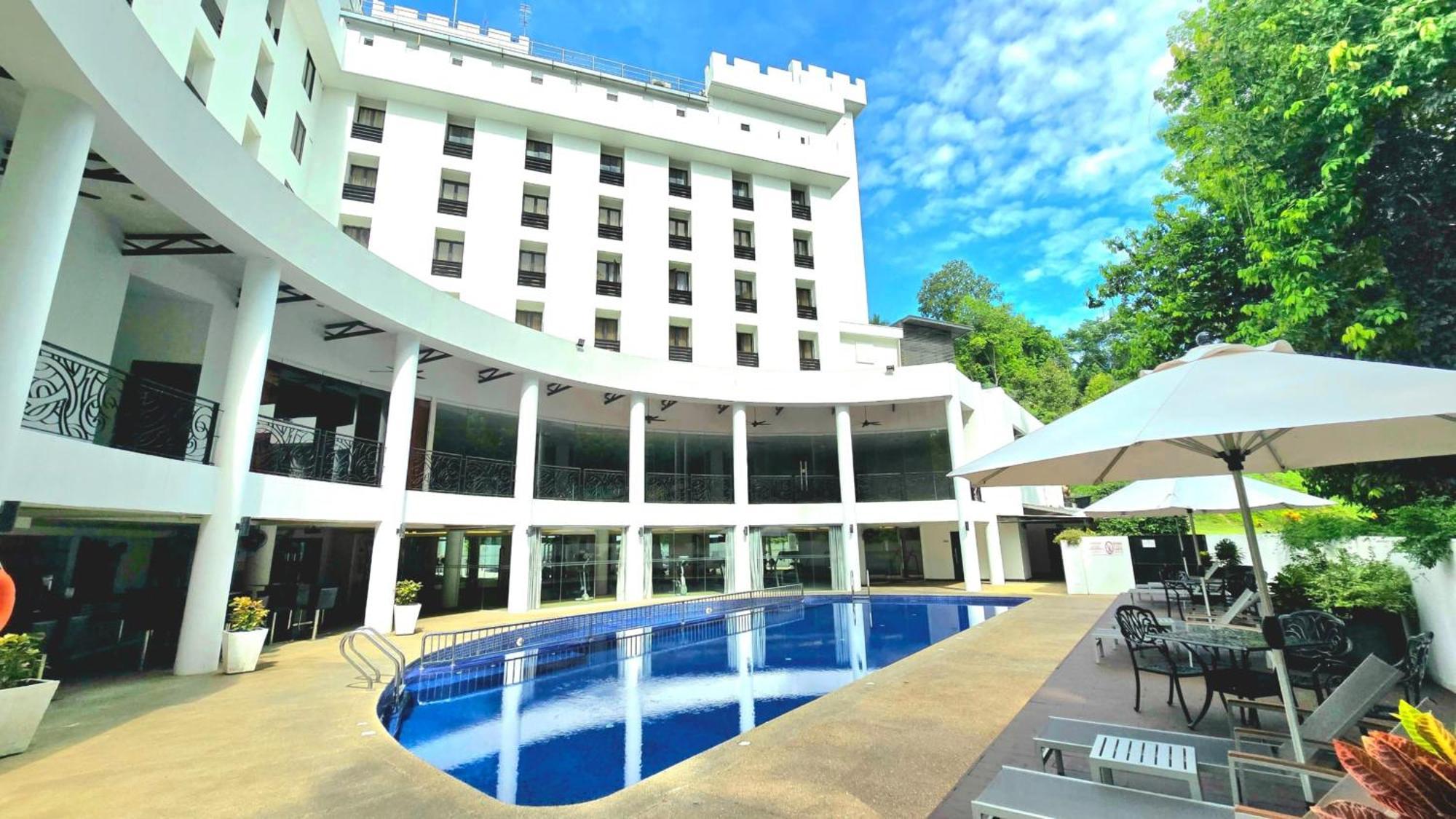 Hotel The Palace